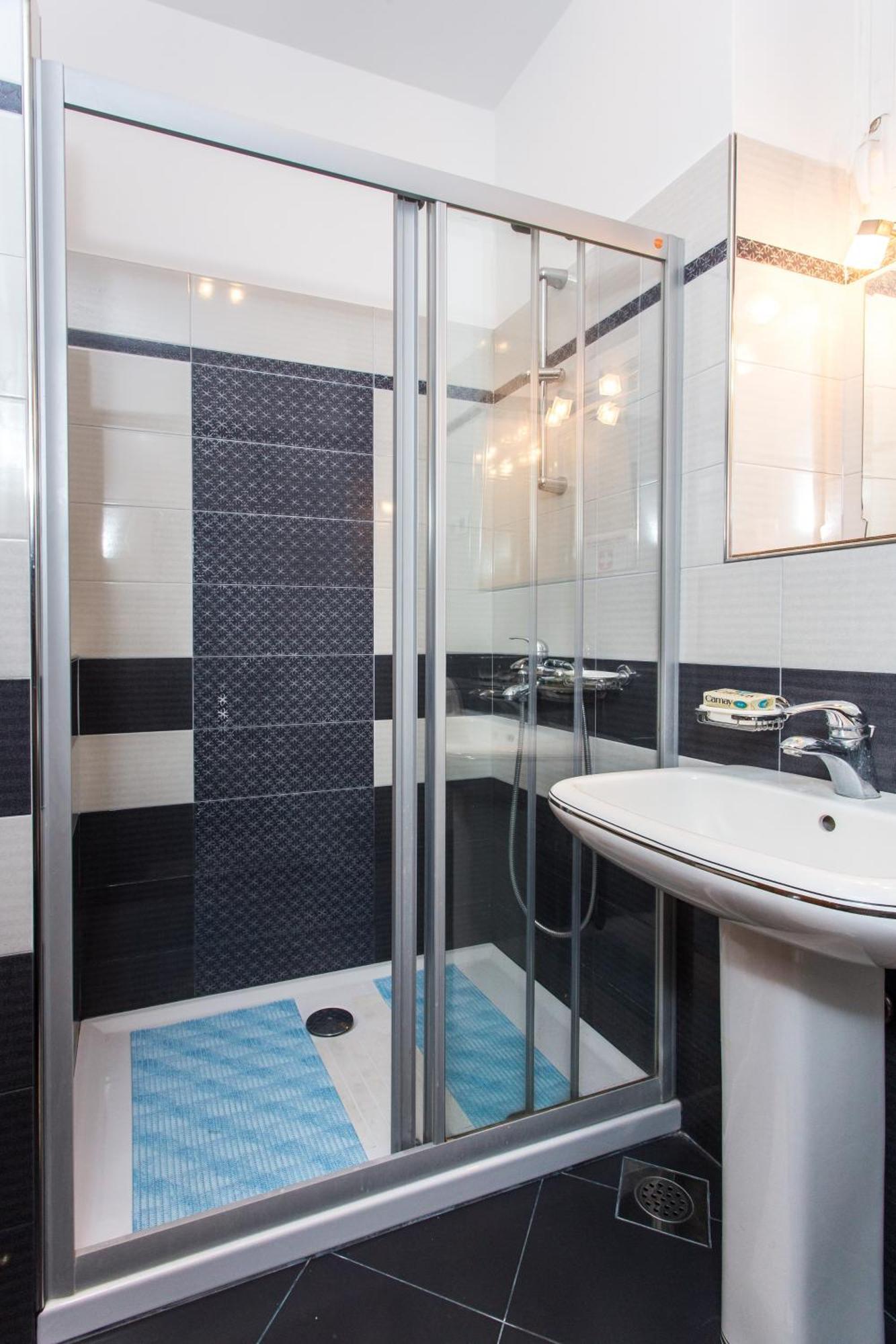 Dia Apartment
