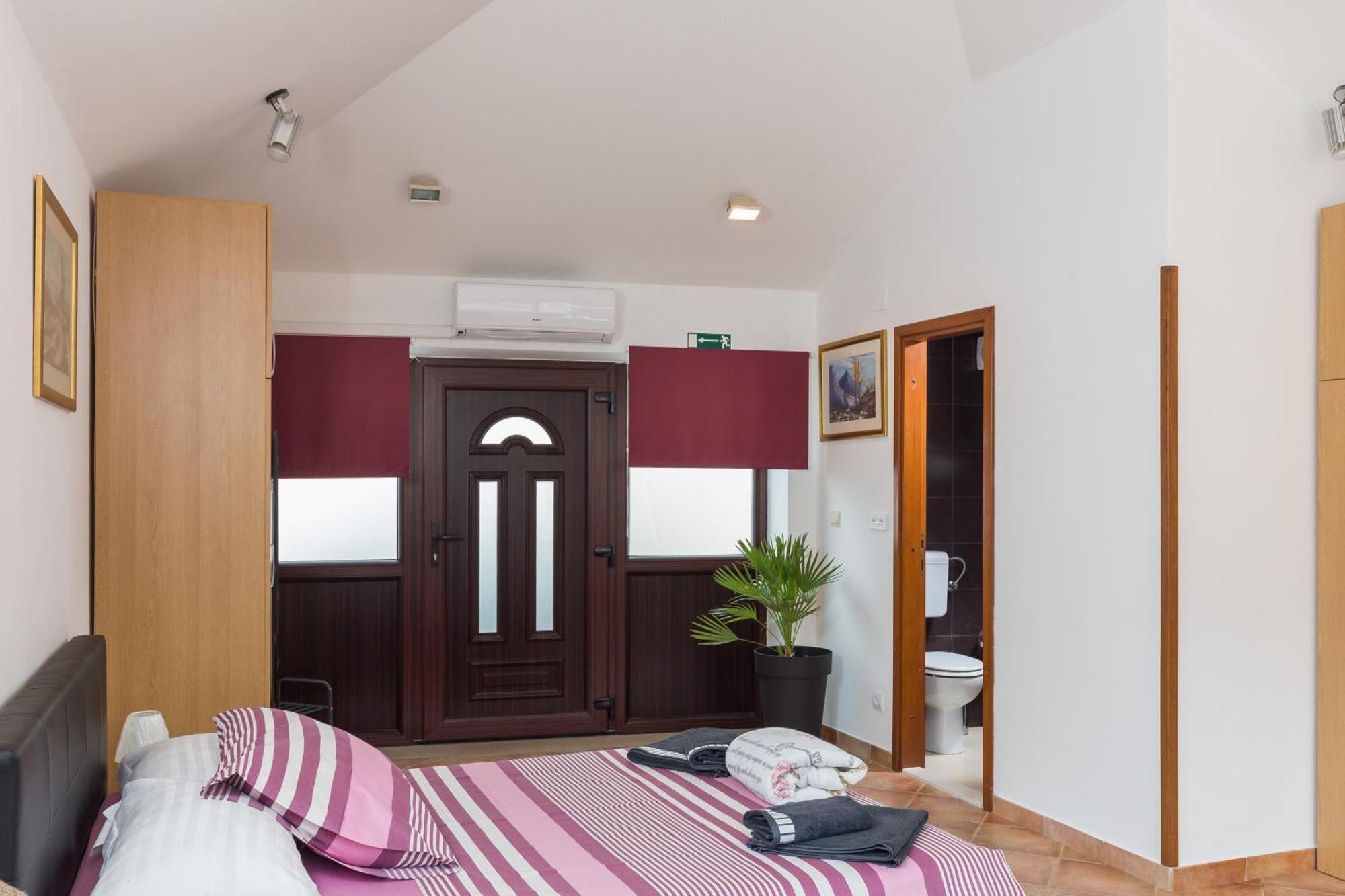 Apartment Dia