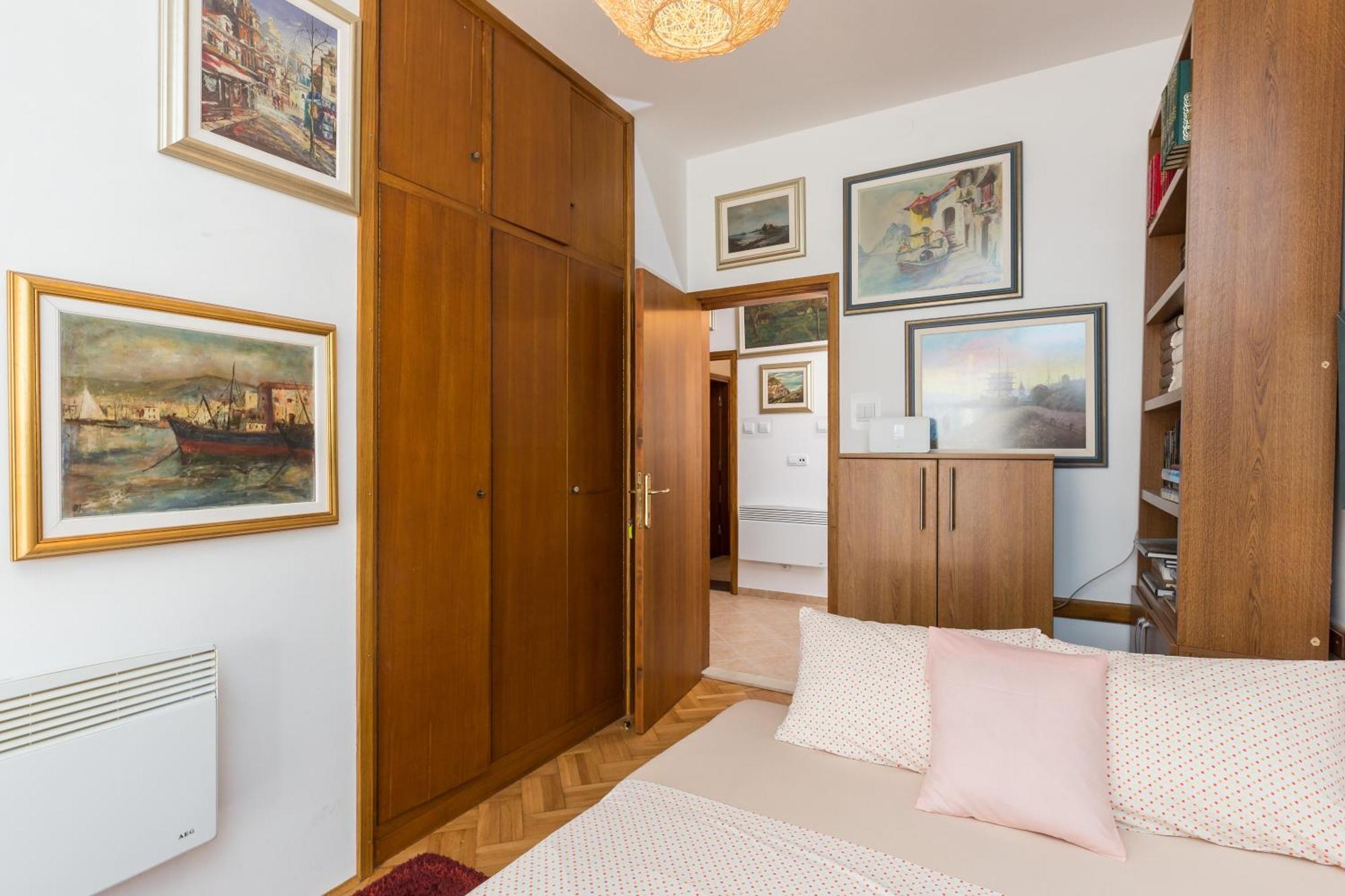 Apartma Dia *